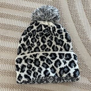 ❤️bundle price only❤️ nwot ladies boutique beanie